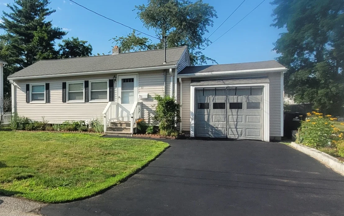 Photo of 33 Markham Cir