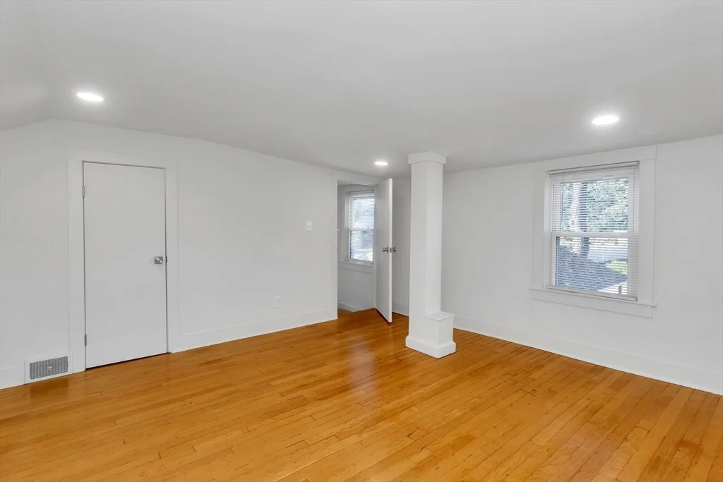 Photo of 194 Lockhouse Rd