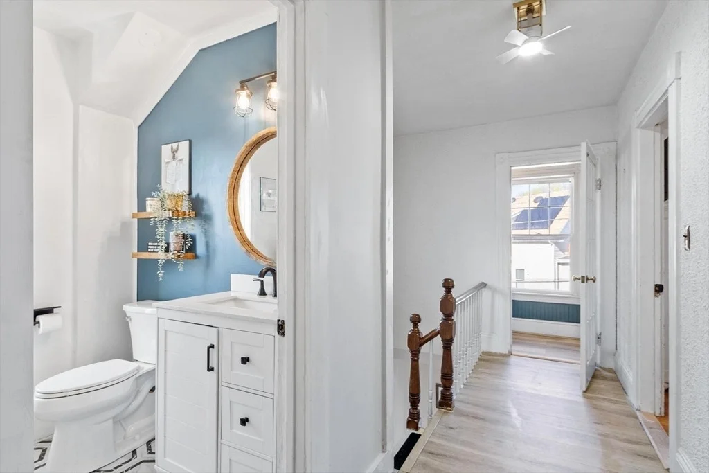 Photo of 10 Lake View Pl