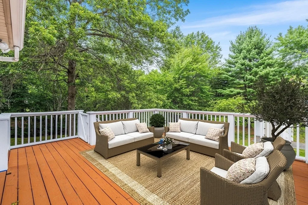 Photo of 33 Dascomb Rd