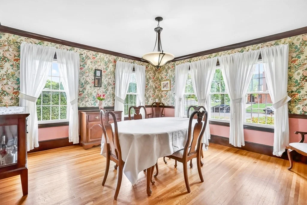 Photo of 146 Bellevue Ave
