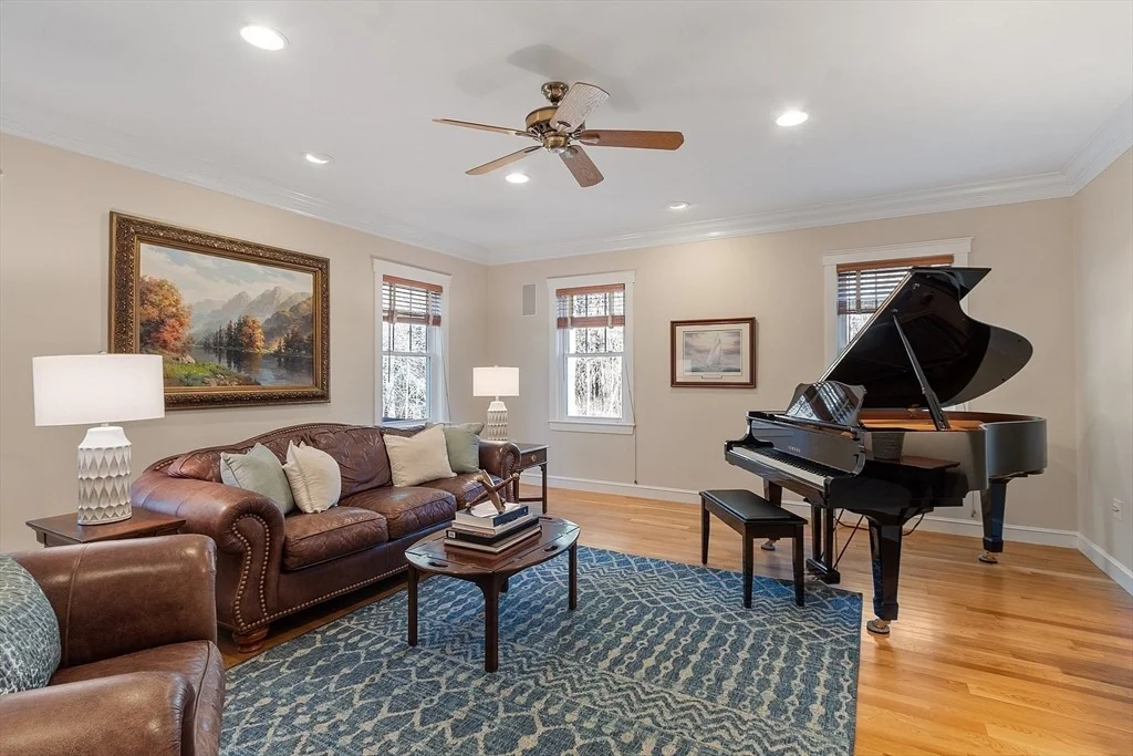 Photo of 80 Daniels Ln