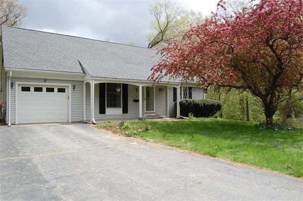 Photo of 24 Colonial Dr