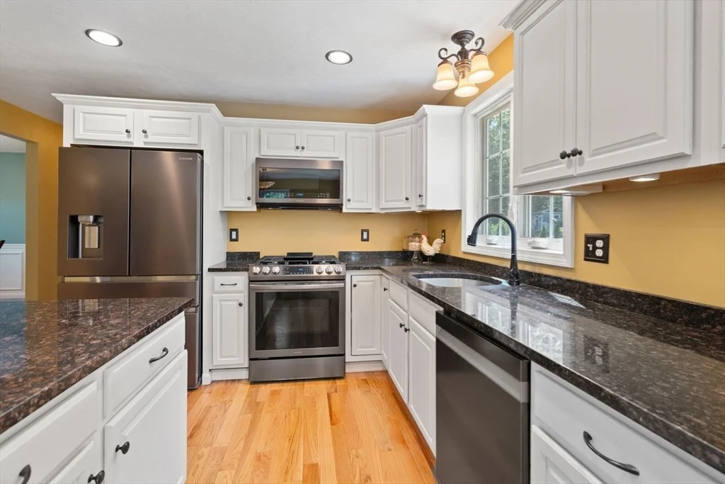 Photo of 9 Devol Ave