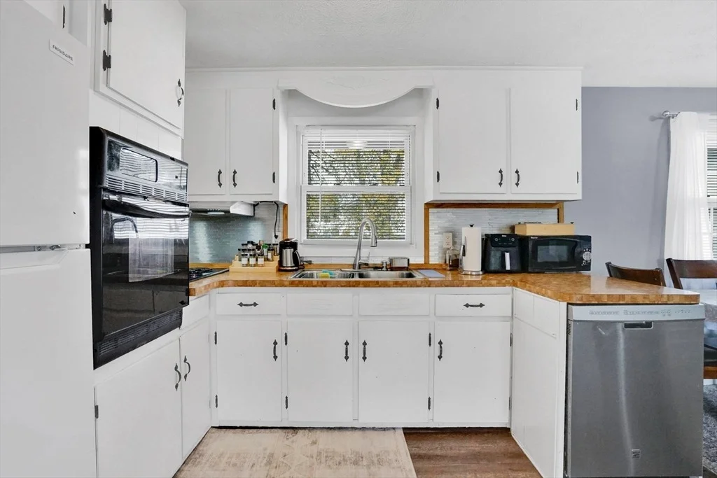 Photo of 94 Cora Ave