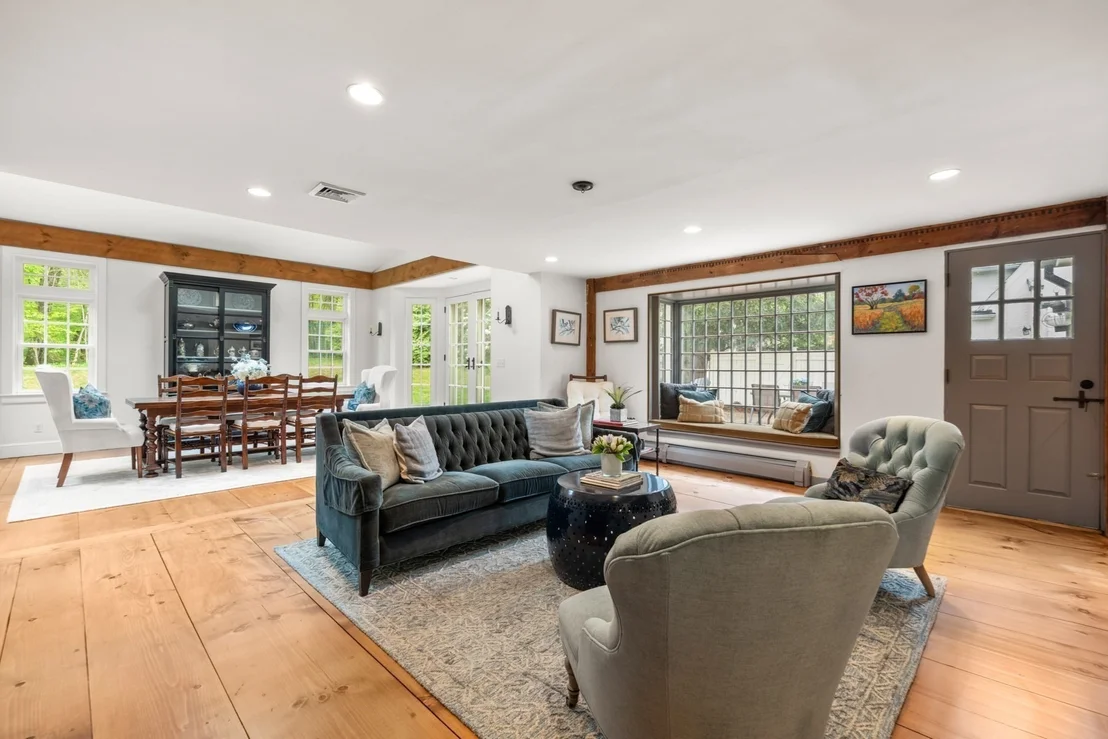 Photo of 41 Longmeadow Road