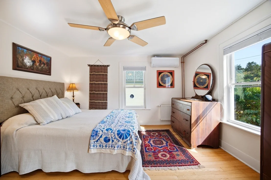 Photo of 211 Crescent St
