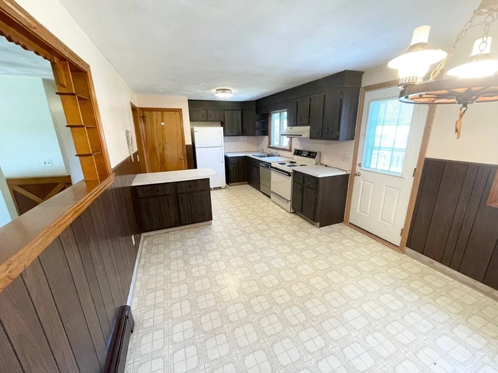Photo of 147 Colonial Drive