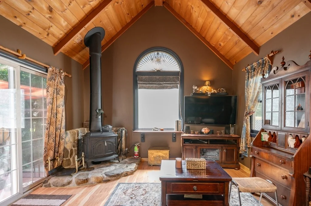 Photo of 25 Hickory Drive