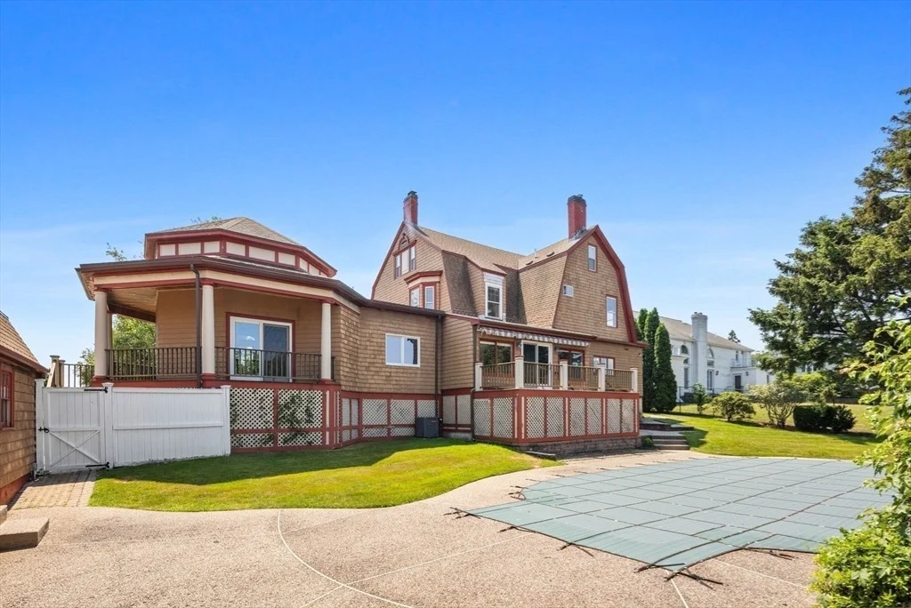 Photo of 372 Ocean Avenue