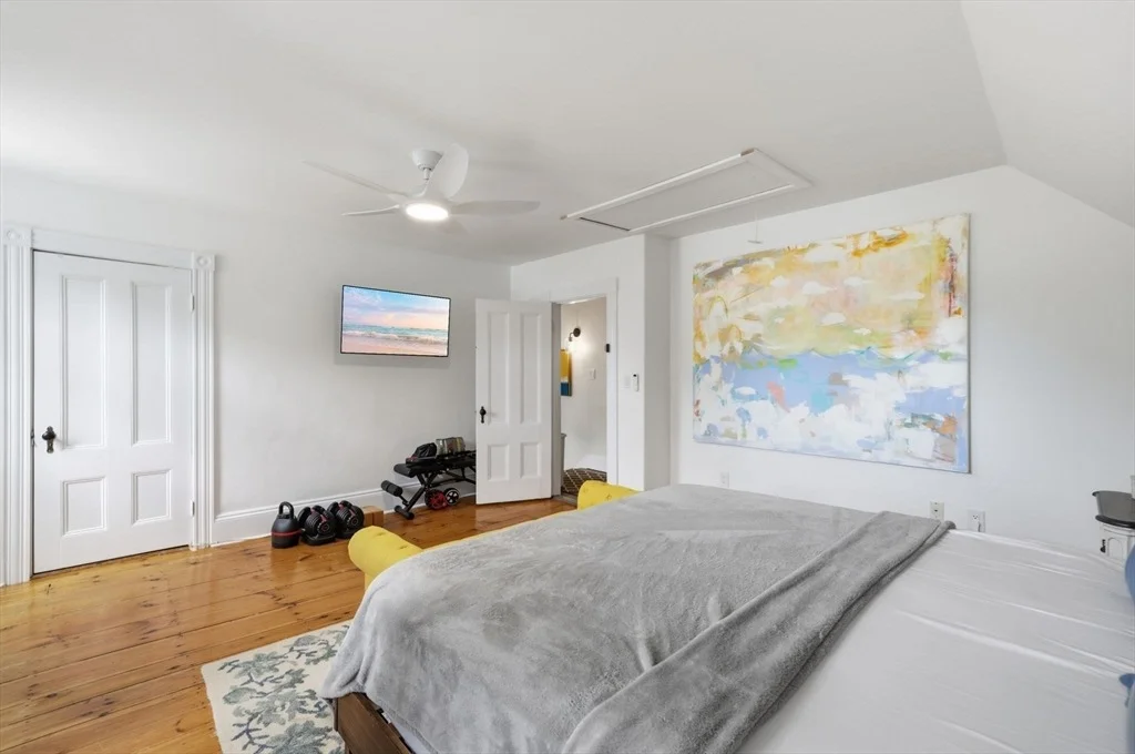 Photo of 9 Munroe St