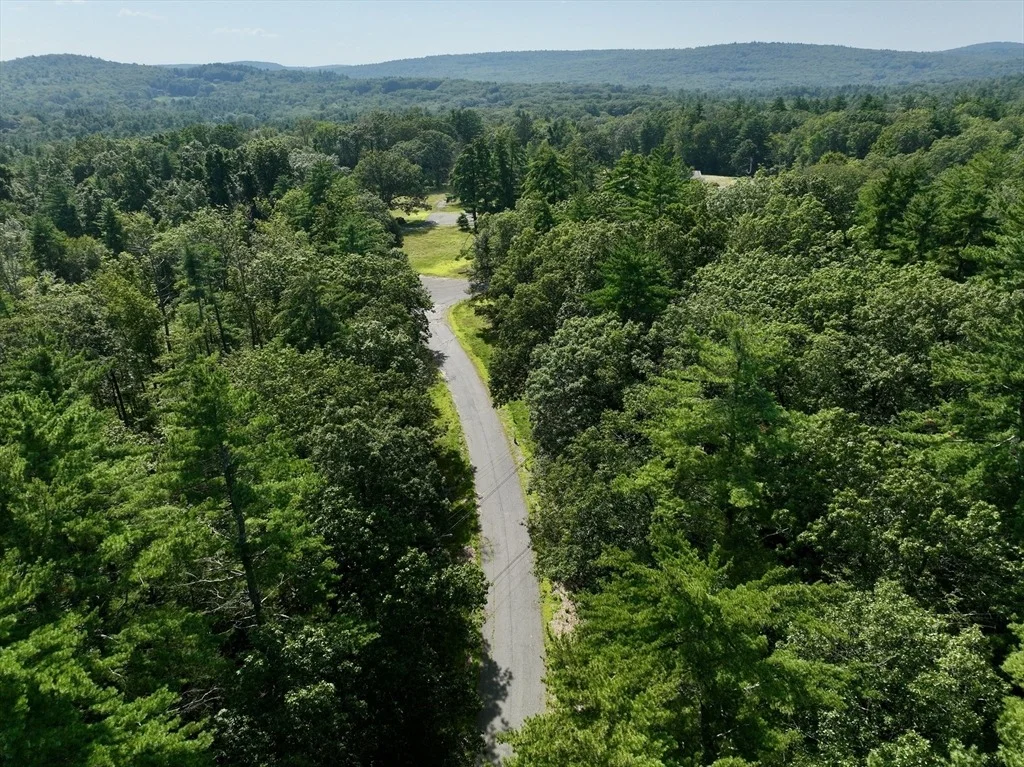 Photo of 222 River Rd