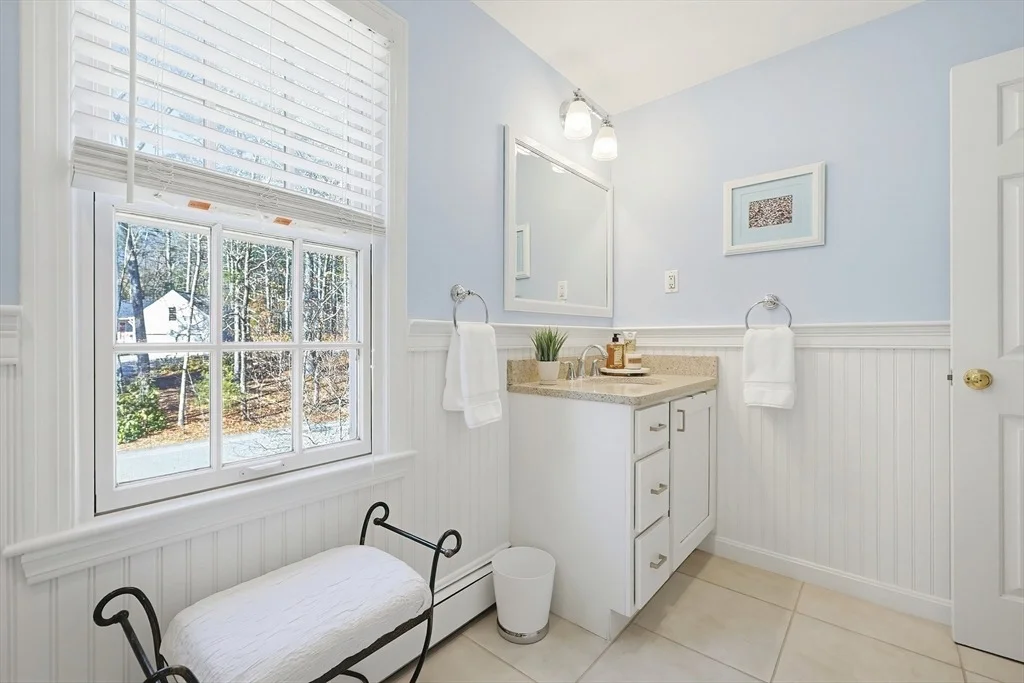 Photo of 6 Colburn Circle