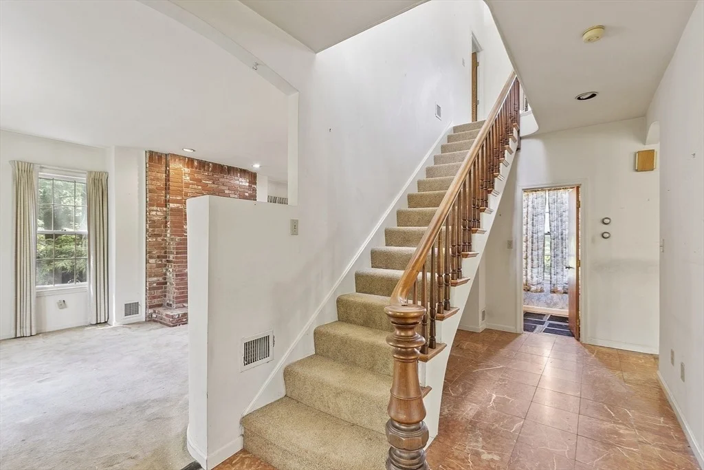 Photo of 245 Elm St