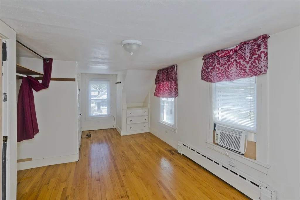 Photo of 86 Laurence
