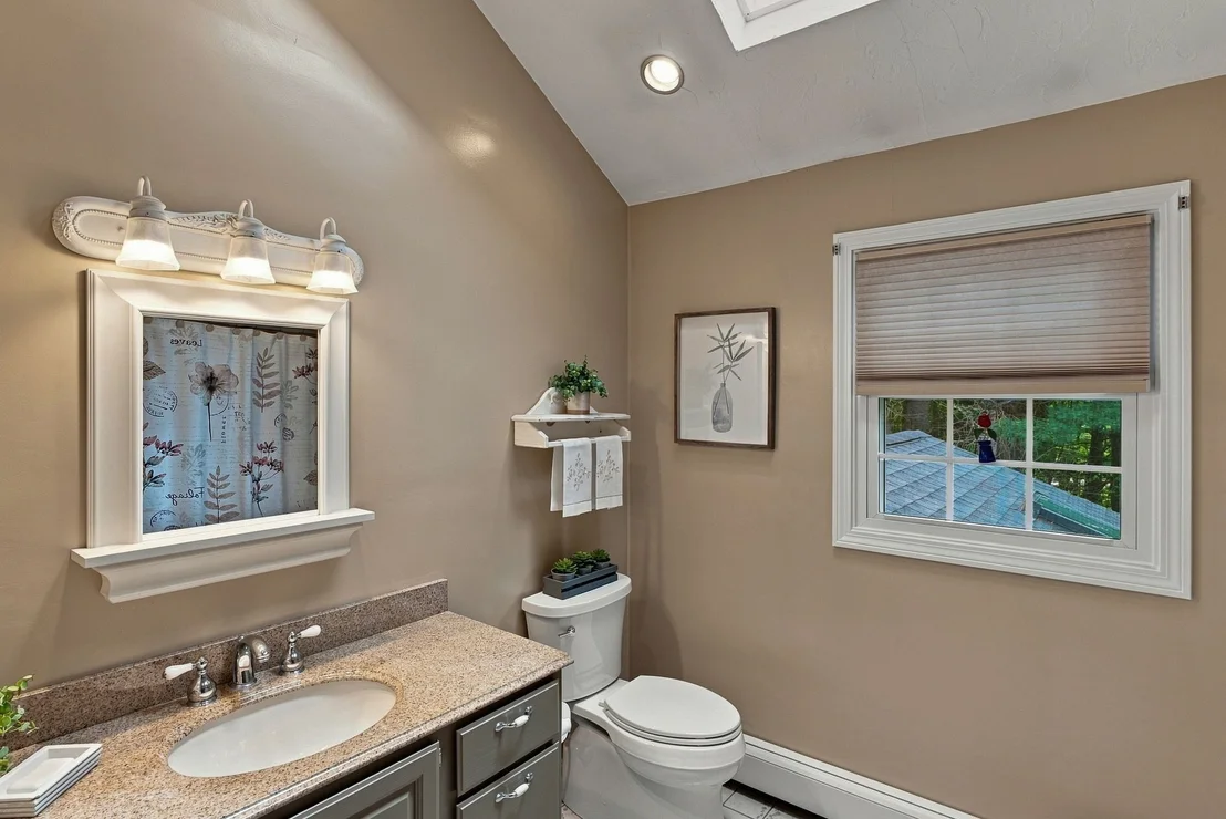 Photo of 7 Doucette Dr