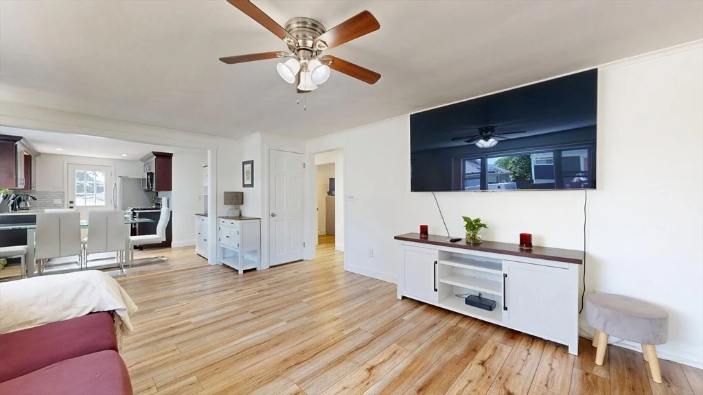 Photo of 28 Deforest St