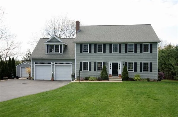 Photo of 111 River Road
