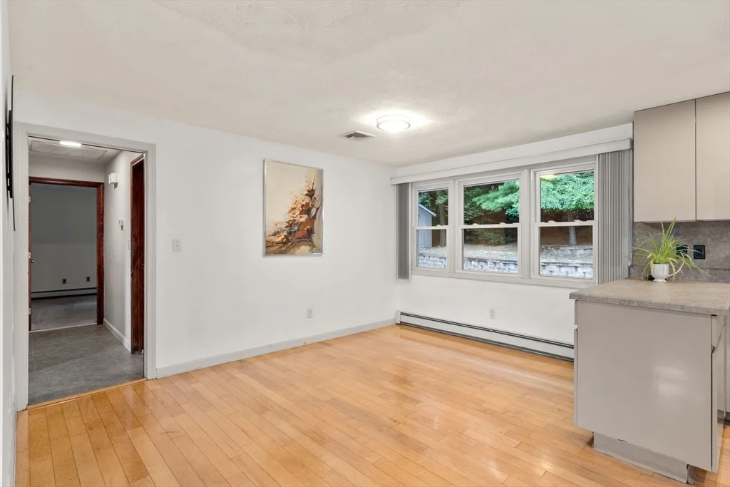 Photo of 6 Paulette Dr