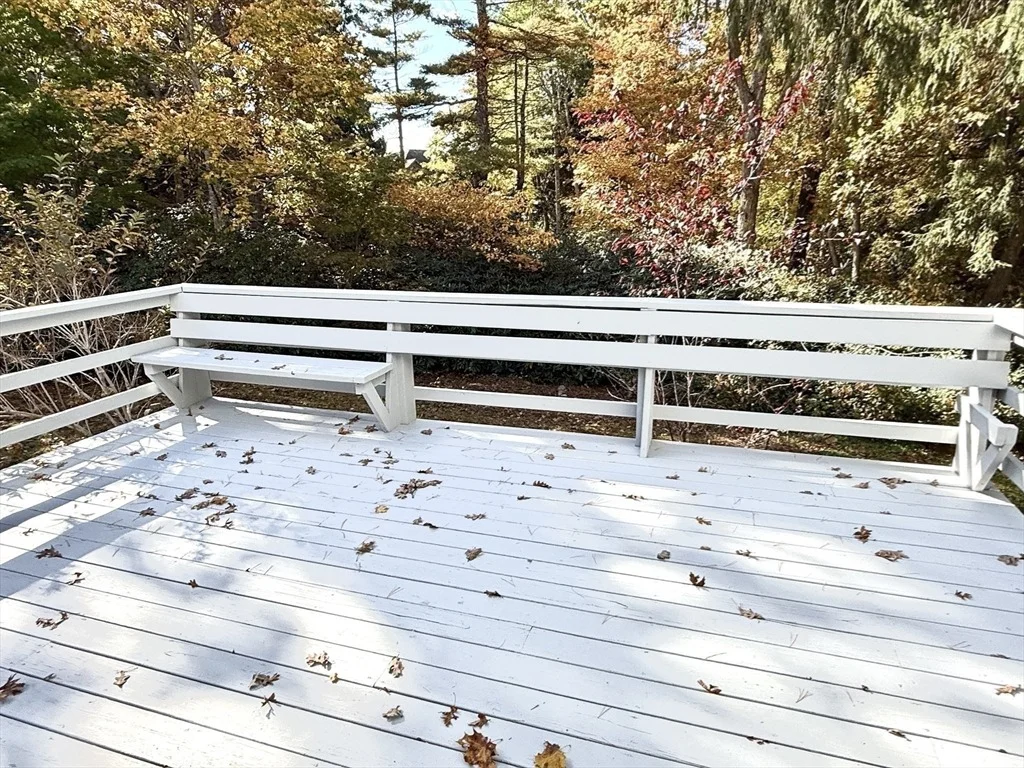 Photo of 1 Pine Tree Dr