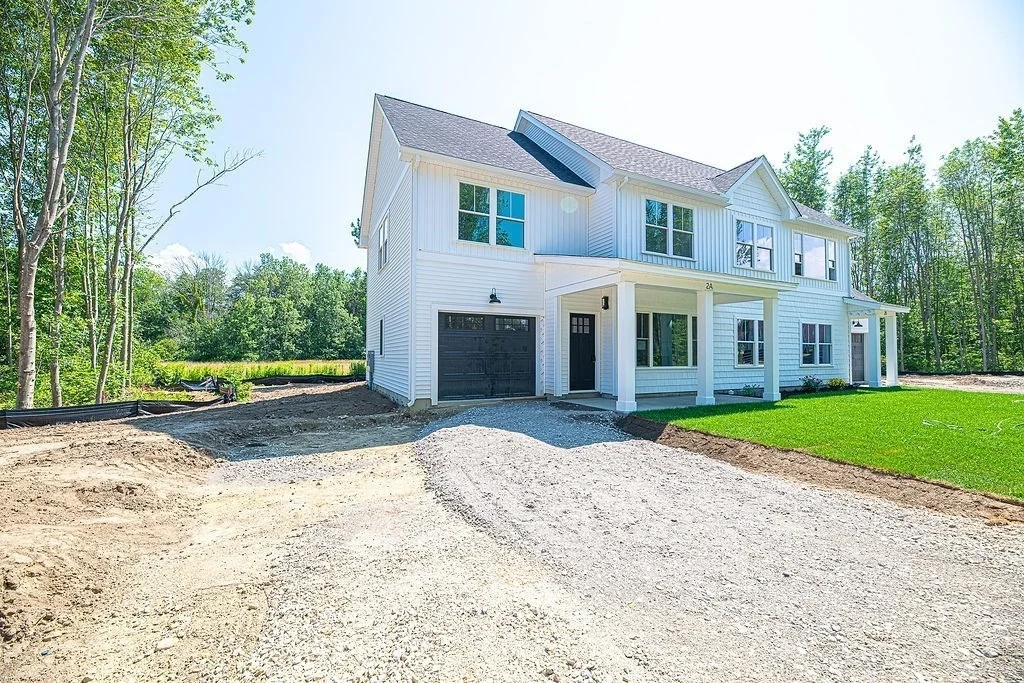 Photo of Unit B at 10 Clover Circle