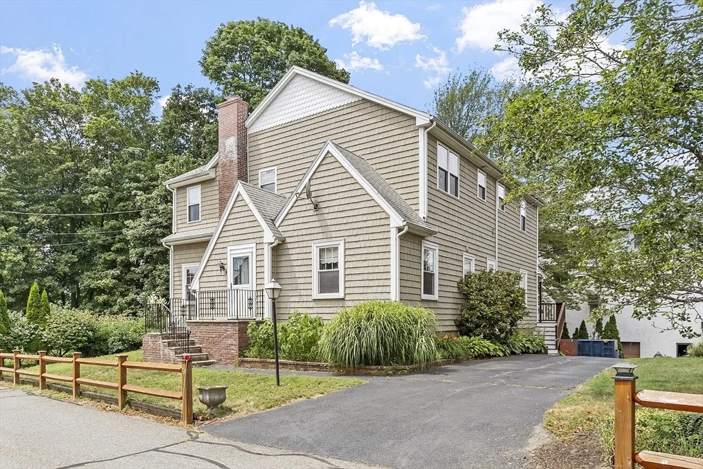 Photo of 5 Hoover Ave