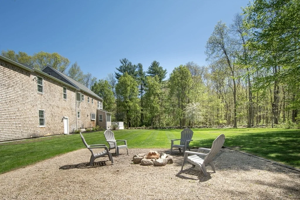 Photo of 185 Booth Hill Rd