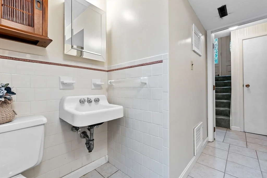 Photo of 17 Paulette Dr