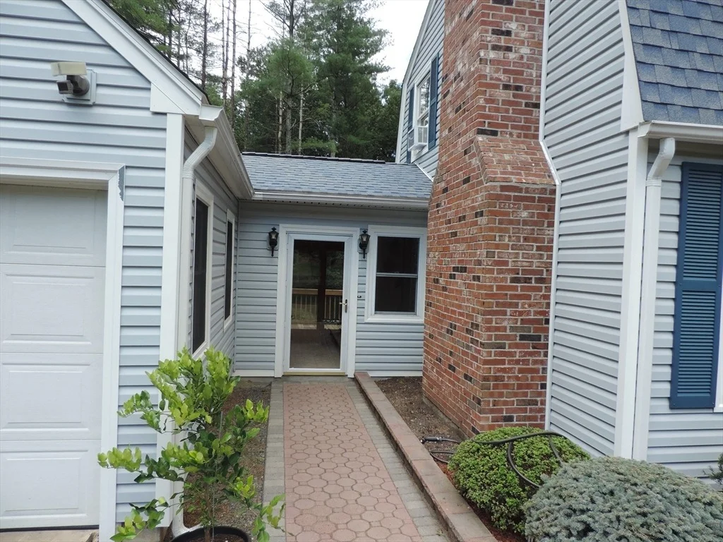 Photo of 96 Logtown Rd