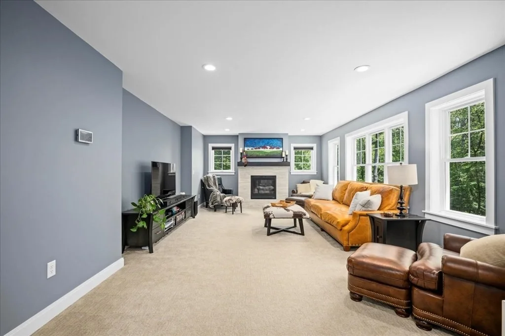 Photo of 86 Lyman Rd