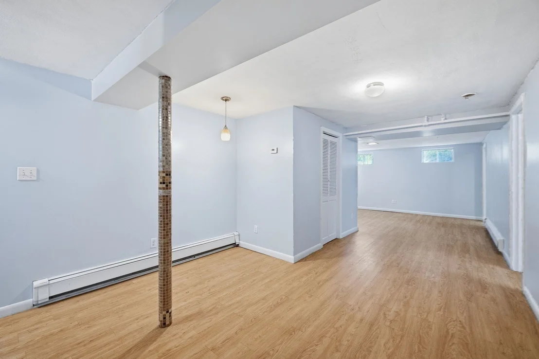 Photo of 84 Oak Street