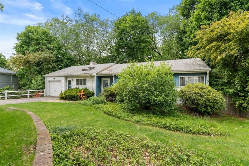 Photo of 104 Oldham Rd