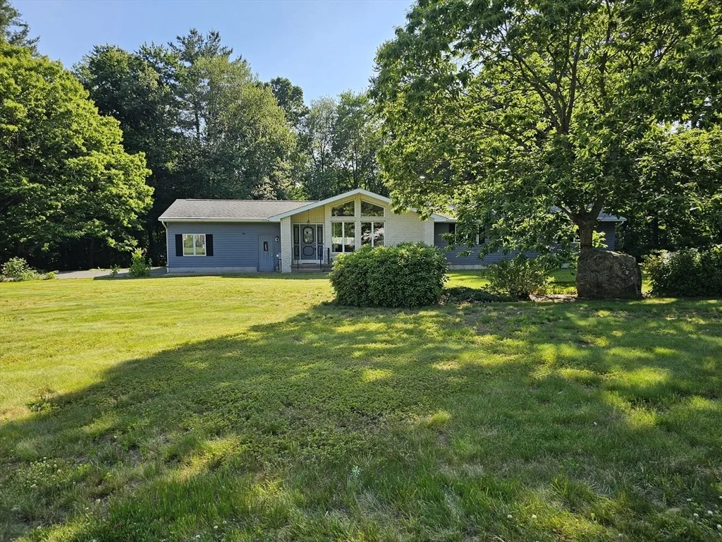 Photo of 80 Elizabeth Dr
