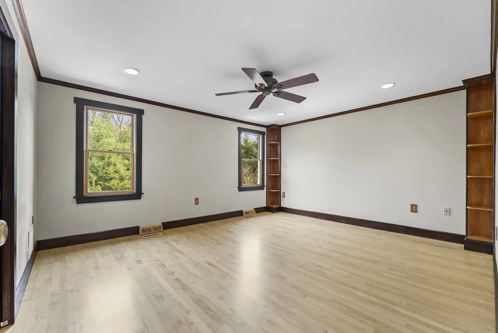 Photo of 46 Perry Henderson Dr