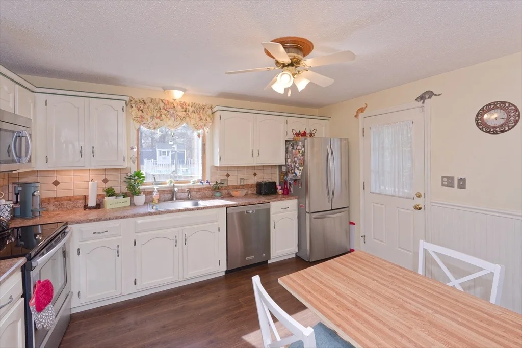 Photo of 415 Dailey Dr
