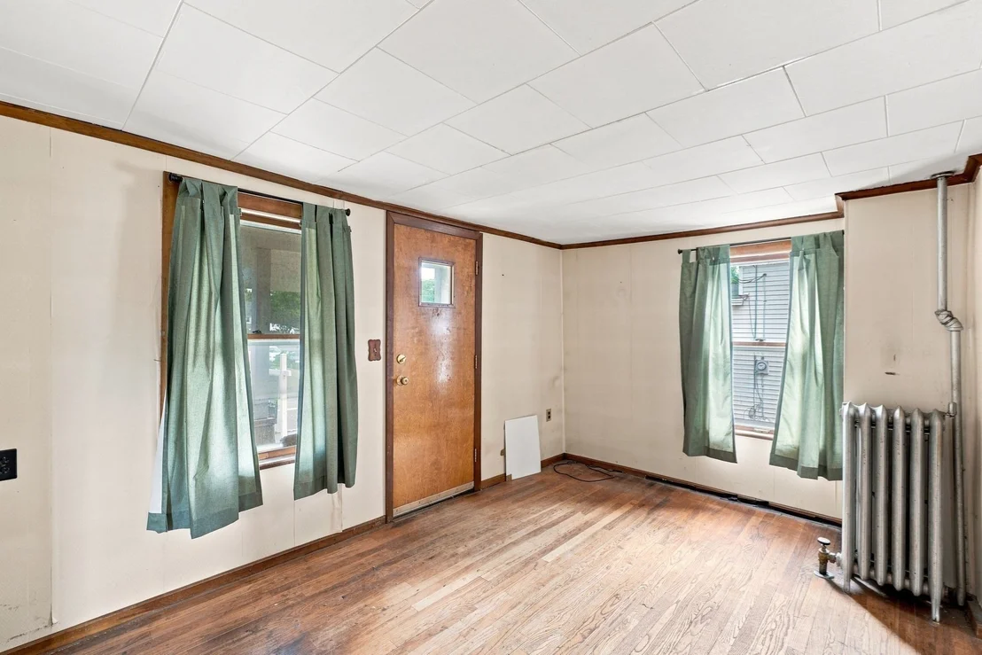Photo of 128 River St