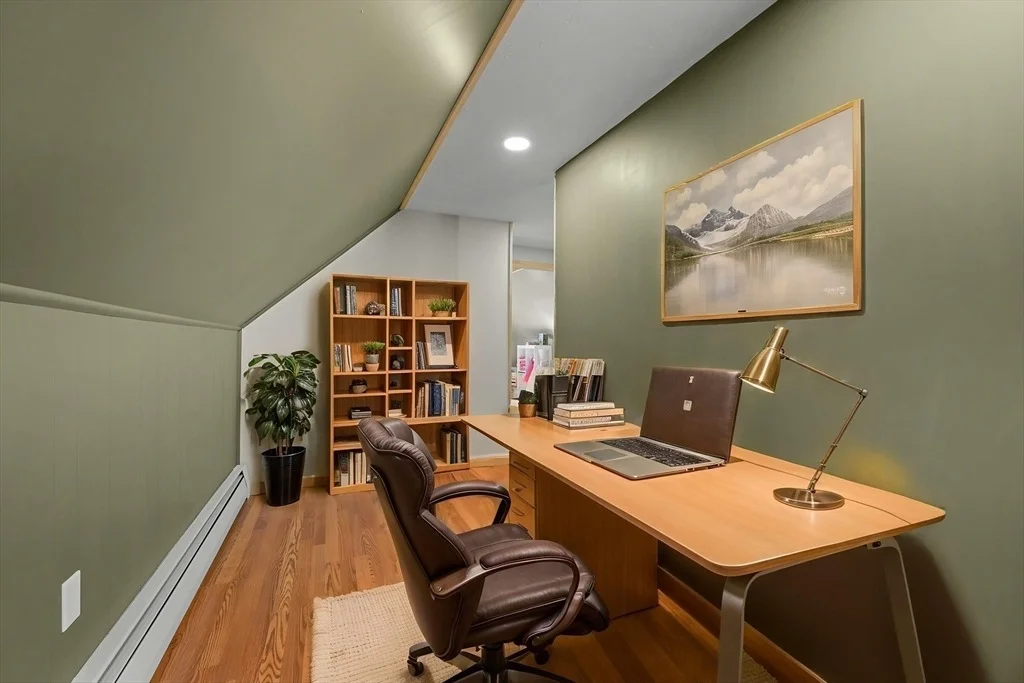 Photo of 186 Compos St