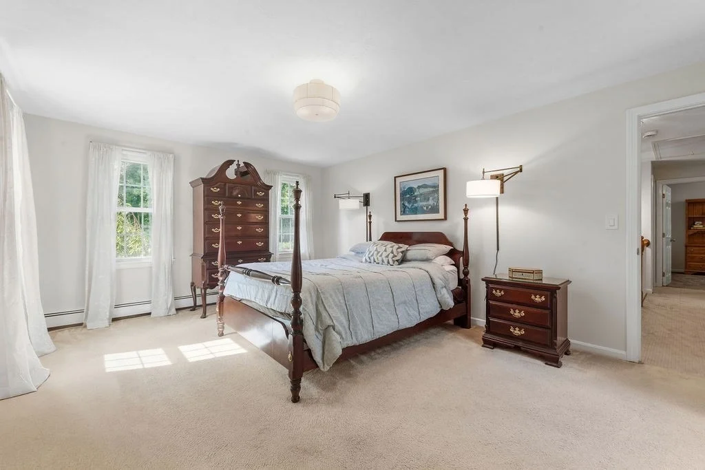 Photo of 18 Fredric Ln
