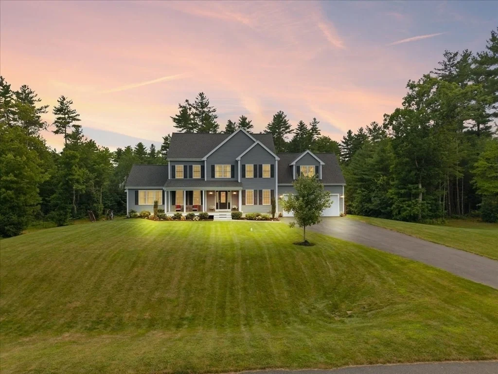 Photo of 8 Paddock Cir