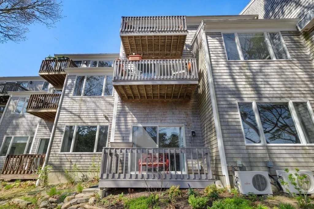 Photo of Unit F at 15 Riverview Ave