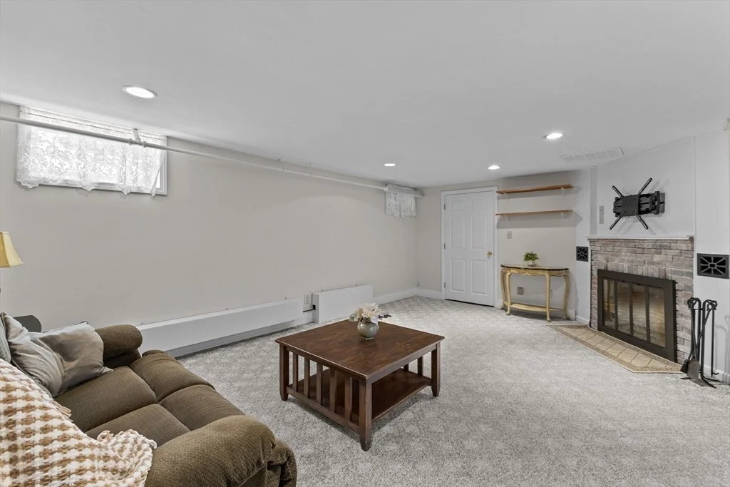 Photo of 7 Simond St.