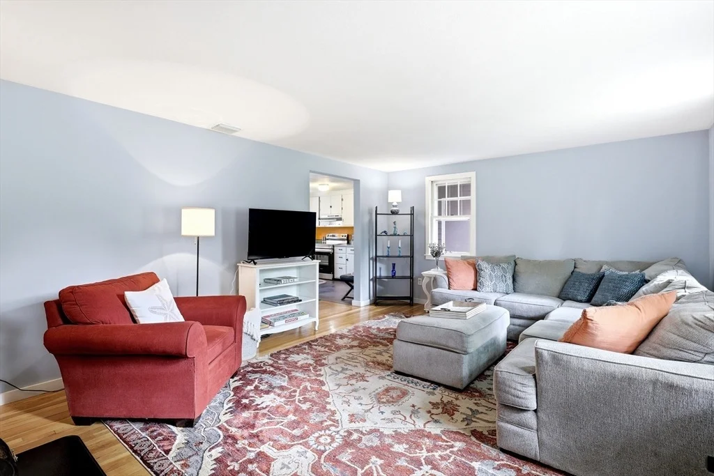 Photo of 87 Harlow Dr
