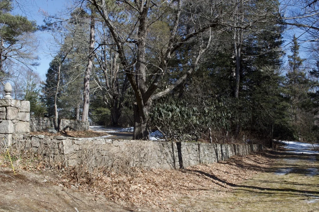 Photo of 775 Salem End Rd