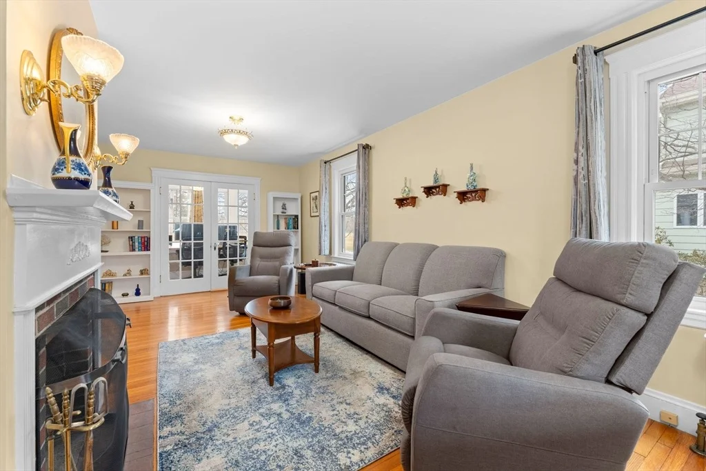 Photo of 15 Damon St