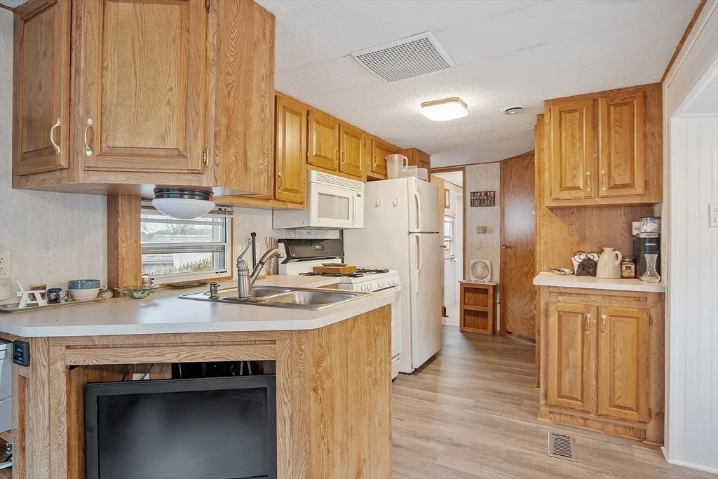 Photo of 895 Flat Hill Rd