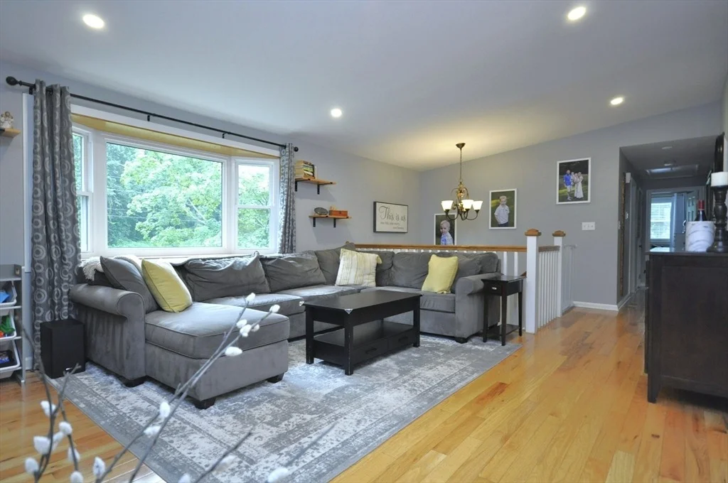 Photo of 46 Bridle Rd