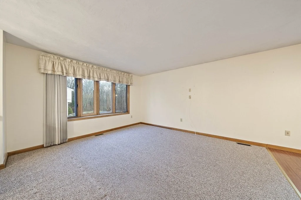 Photo of 4 Evan Cain Way