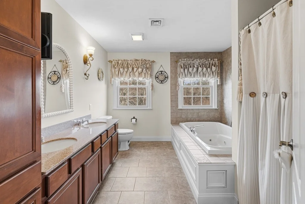Photo of 6 Meadowlark Drive