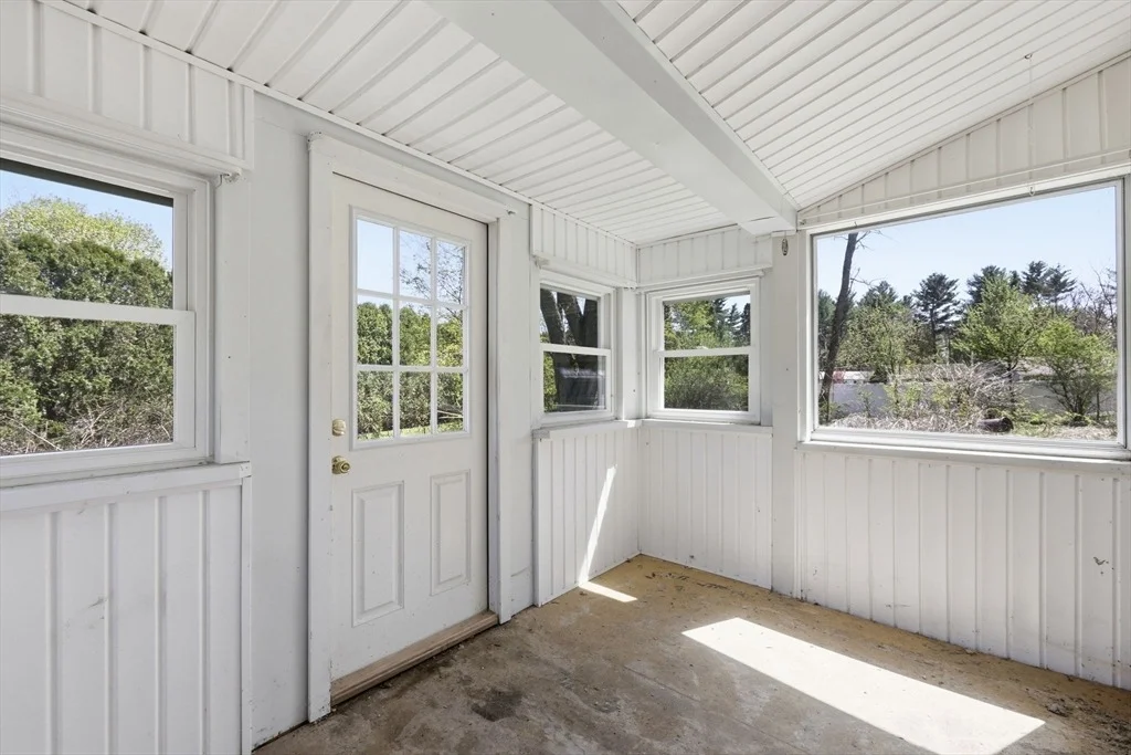 Photo of 1024 Westhampton Rd