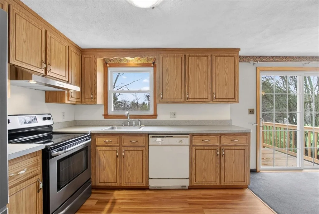 Photo of 73 Nashua Road